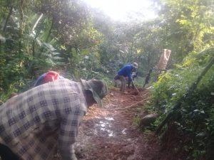 Longsor, Jalan Menuju Desa Cimanintin Tertutup Material Setinggi 17 Meter