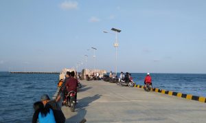 Belum Beroperasi, Pelabuhan Pangandaran Jadi Tempat Favorit Ngabuburit