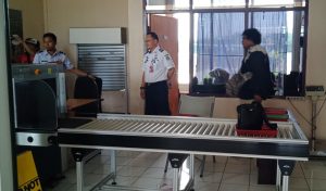 Cegah Barang Terlarang Masuk, Bandara Nusawiru Pangandaran Diperketat