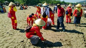 Sampah Libur Lebaran di Objek Wisata Pangandaran Meningkat 150%, Bagi Pemerintah Berkah