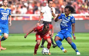 Persija vs Persib: Gol Geworkyan di Injury Time Selamatkan Maung Bandung dari Kekalahan