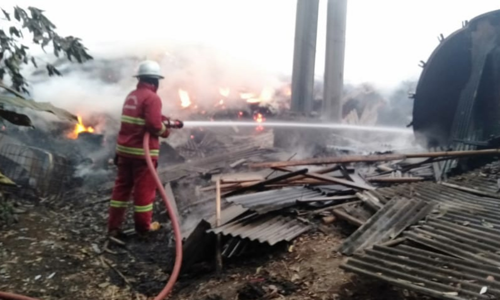 Cengkeh Ratusan Juta Ludes Terbakar di Pangandaran