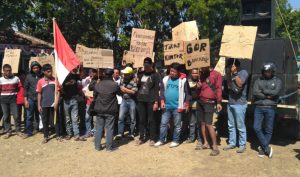 Dugaan Korupsi di Desa Karangmulya Pangandaran, Ratusan Massa Geruduk Kantor Kecamatan Padaherang
