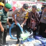 Tiap Tahun Dilanda Kekeringan, Polres Ciamis Salurkan Bantuan Air Bersih di Pangandaran