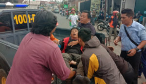 Warga Sumedang Jadi Korban Tiang Listrik Tumbang di Garut, Timpa 2 Pelajar Juga