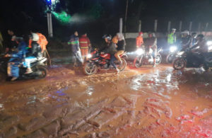 Proyek Perumahan Rancamulya Residence Longsor, Banjir Lumpur Tutup Jalan Provinsi