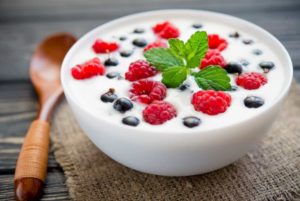 Segudang Manfaat Yoghurt yang Wajib Anda Tahu, Atasi Jerawat hingga Osteoporosis