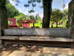Miris, Vandalisme Masih Saja Ada dan Merusak Keindahan Alun-alun Kota Tasikmalaya