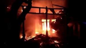 Korsleting Listrik, Rumah Warga Ujungjaya Sumedang Ludes Terbakar