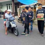 IPSA Bagikan 200 Takjil untuk Warga Tasikmalaya yang Ngabuburit