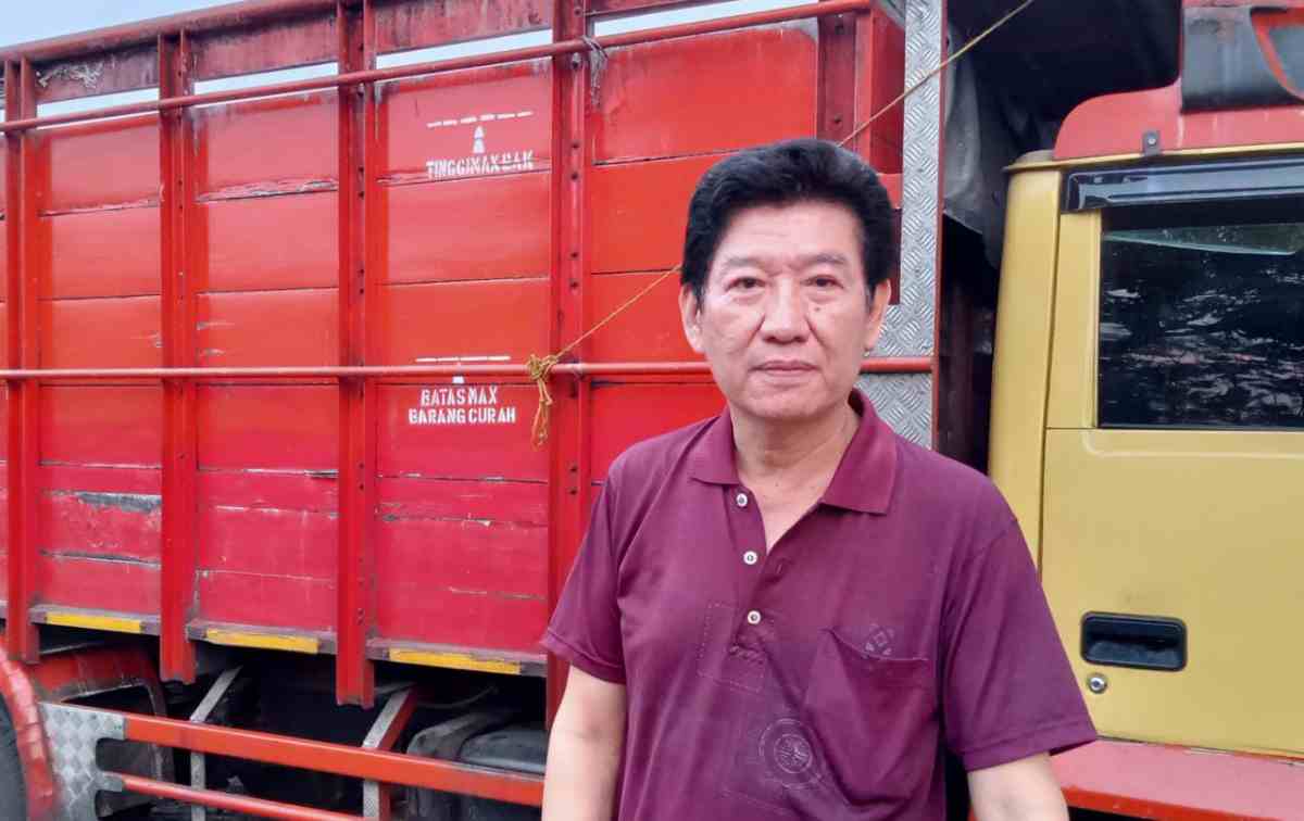 PEMILIK perusahaan tepung tapioka Wong Tjong Hoa mengaku penghasilannya turun drastis selama pandemi Covid-19. indra/ruber.id