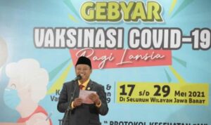 Wagub Jabar Dampingi Menkes RI Luncurkan Gebyar Vaksinasi COVID-19 bagi Lansia