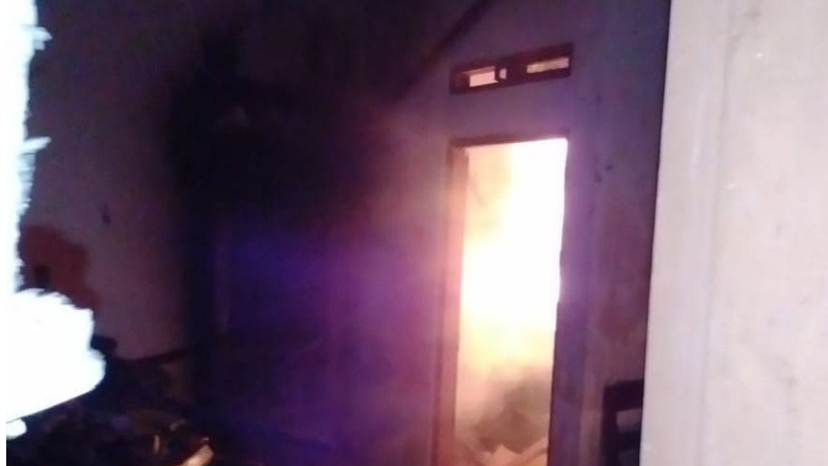 Rumah di Gunungmanik Tanjungsari Terbakar