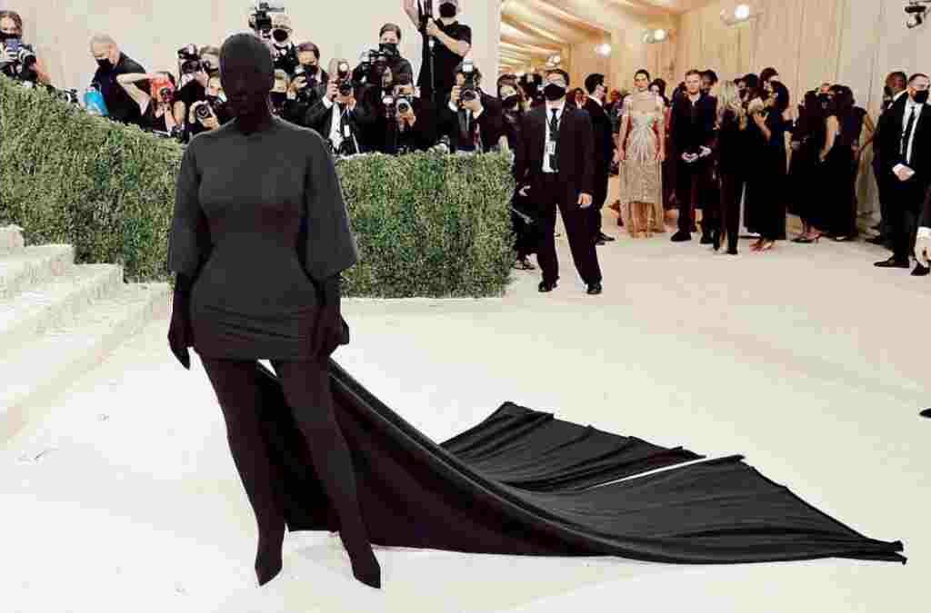 Kostum Kim Kardashian Met Gala 2021