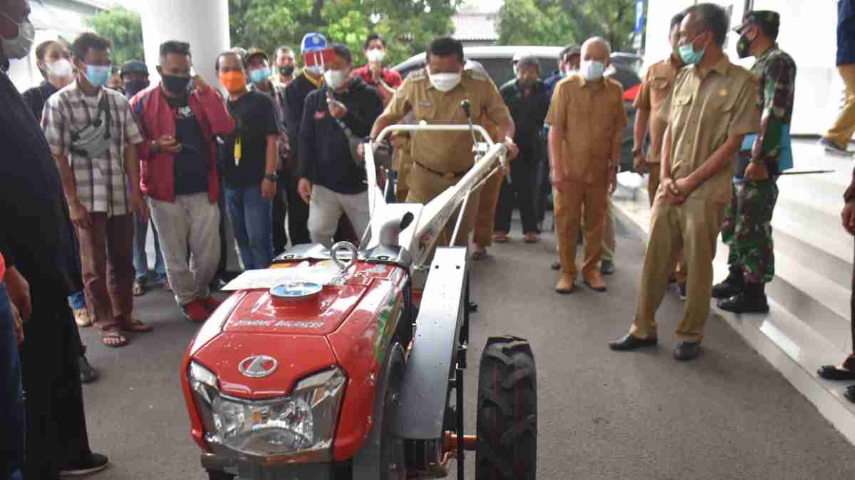 Ironi Sektor Pertanian di Sumedang