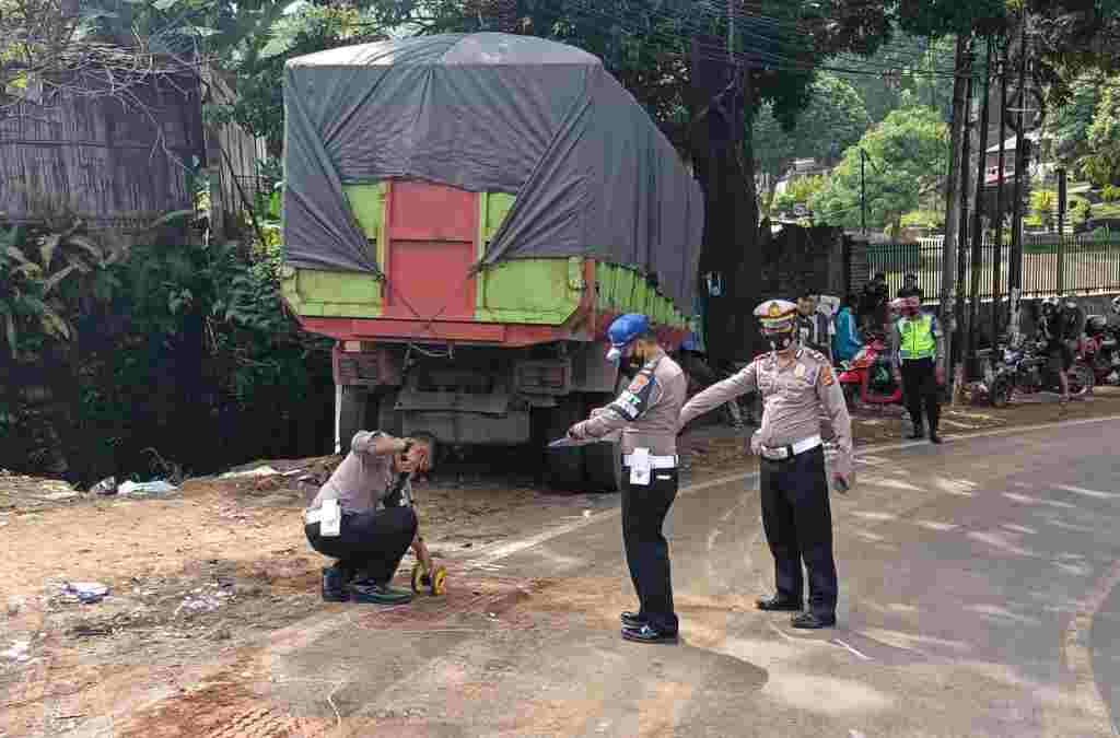 Tabrakan Beruntun di Tanjungsari Sumedang