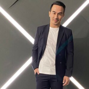 Ide Busana Manly ala Joe Taslim