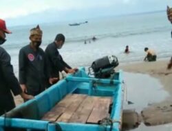 Jaga Lembur Amankan Perahu Tak Bertuan