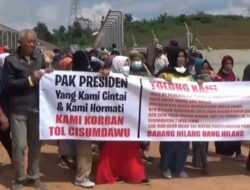 Demo Warga Sumedang di Proyek Tol Cisumdawu Diwarnai Aksi Adu Mulut