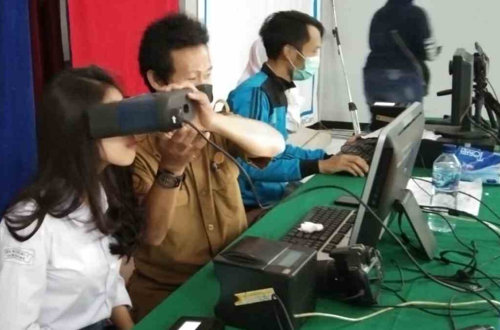 Simoyan Go to School, Mudahkan Pelajar di Sumedang Urus e-KTP