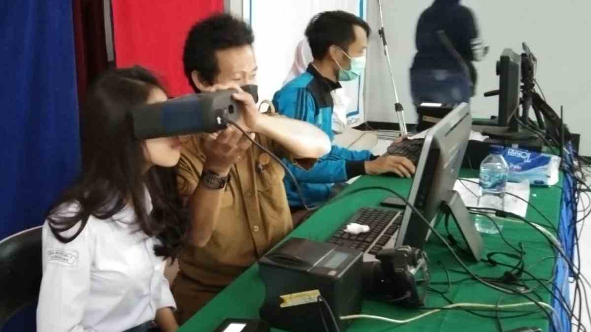 Simoyan Go to School, Mudahkan Pelajar di Sumedang Urus e-KTP