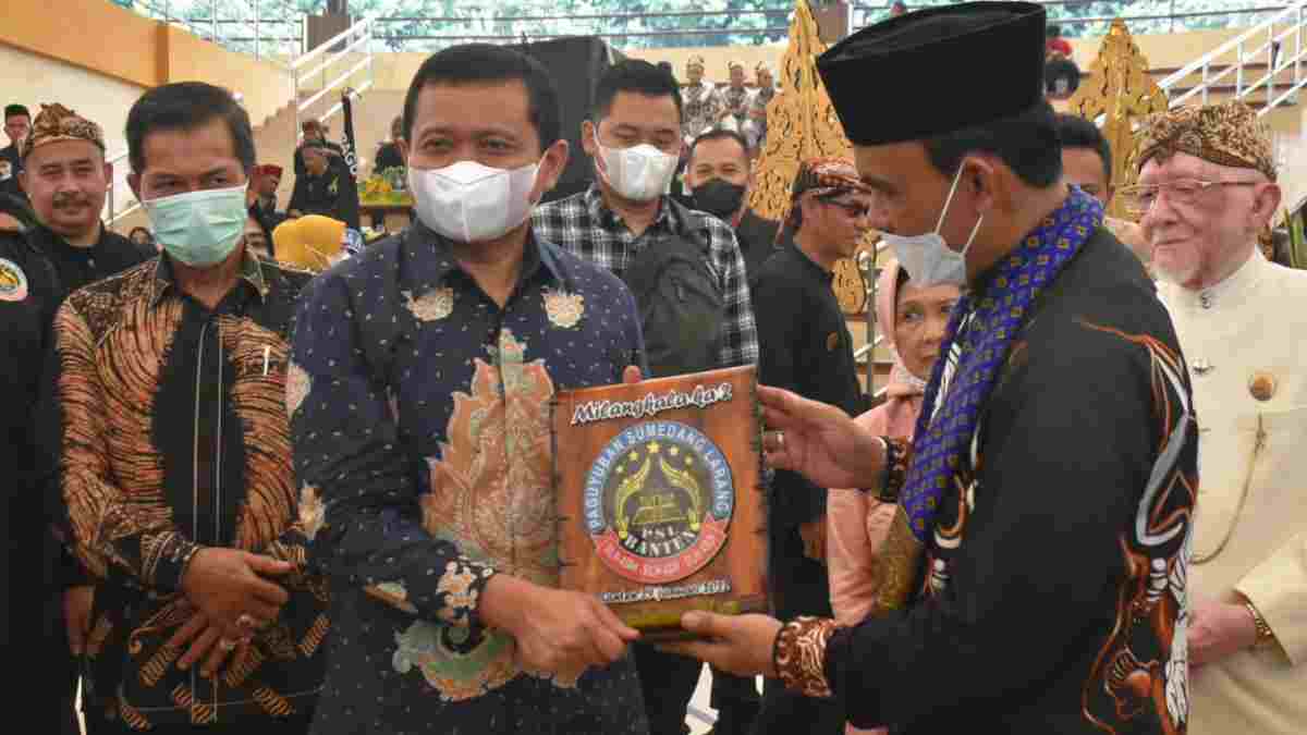 Falsafah Sumedang Insun Medal Insun Madangan