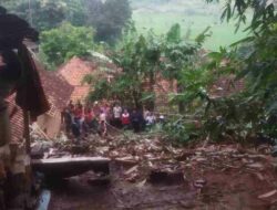 Bocah Tertimbun Longsor Wado Sumedang Kritis