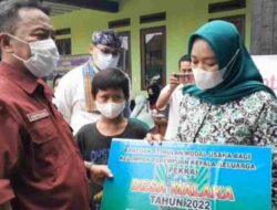 Kelompok Perempuan Kepala Keluarga di Malaka Sumedang Dapat Bantuan Modal Usaha