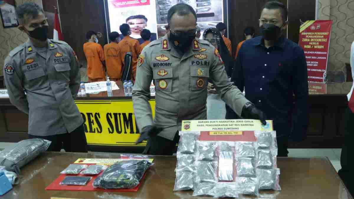 Polres Sumedang Amankan Ratusan Gram Sabu dan Ganja