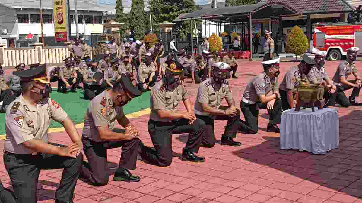 Ratusan Polisi di Sumedang Naik Pangkat