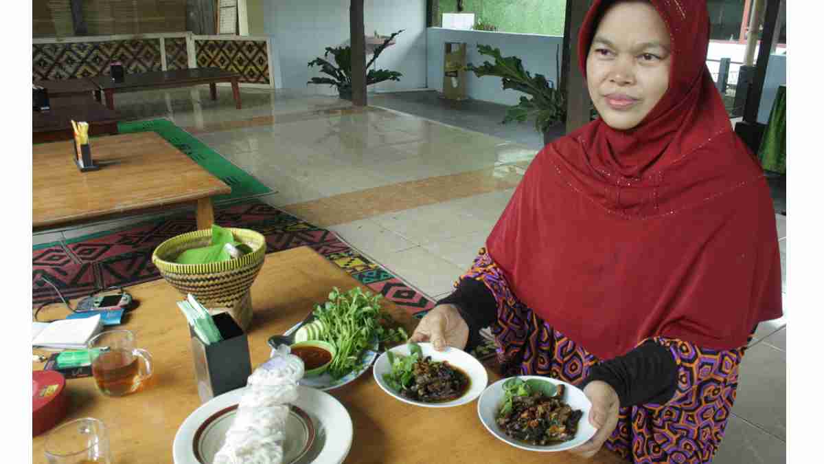 Resep dan Cara Penyajian Cobek Belut Khas Sumedang