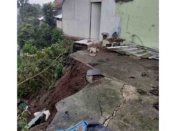 Longsor di Perum Asabri Sumedang, Rumah dan Musala Rusak