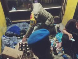 Tim Kelongwewe Amankan Ratusan Botol Miras di Sumedang