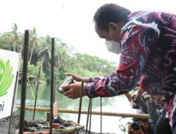 Jembatan Gantung Menuju Pantai Batukaras Direnovasi