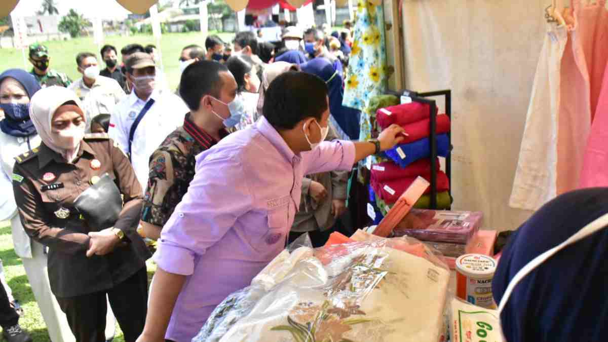 Hari Buruh di Sumedang Diperingati dengan Bazar Ramadan