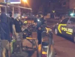 Patroli Simpatik, Cara Polisi Antisipasi Gangguan Kamtibmas Sekaligus Bangunkan Sahur