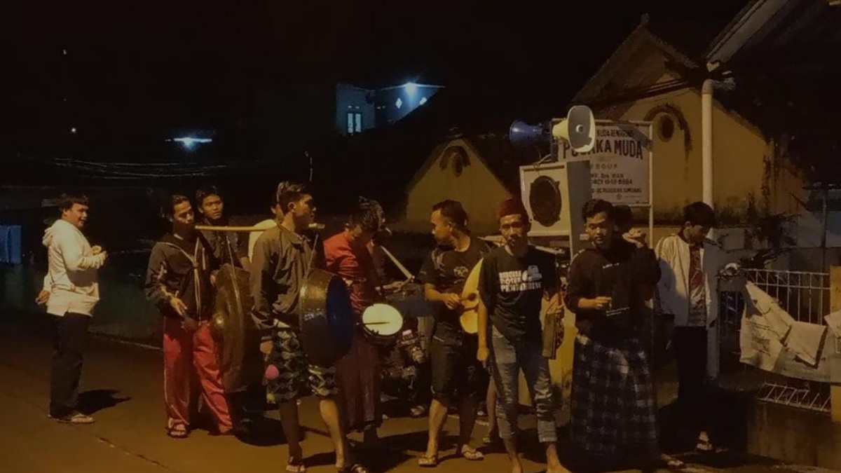 Pemuda Sumedang Bangunkan Sahur dengan Musik Tanji Kuda Renggong