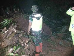 Tebing 20 Meter Longsor, Putus Akses Jalan Menuju Citengah Sumedang