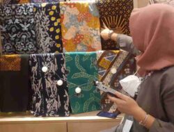 Dekranasda Sumedang Tampilkan Batik Kasumedangan pada KKJ dan PKJB 2022