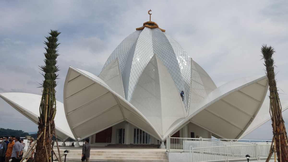 Masjid Al Kamil di Waduk Jatigede Sumedang Ditutup Sementara