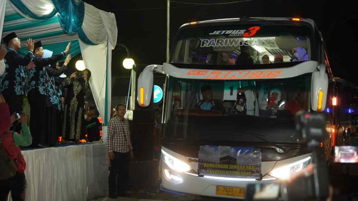 Calon Jemaah Haji asal Sumedang Berangkat ke Tanah Suci