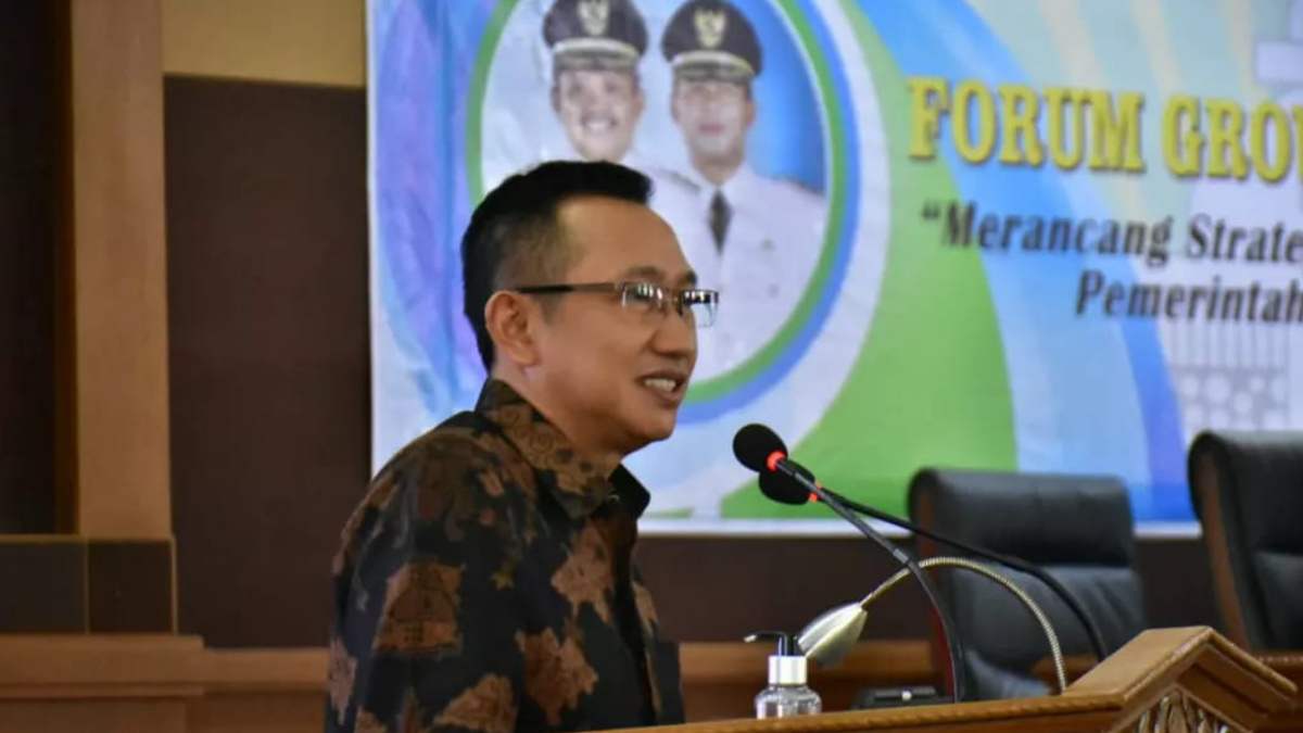 Kang Eep Beri Pencerahan Kepala OPD di Sumedang Tentang Policy Marketing