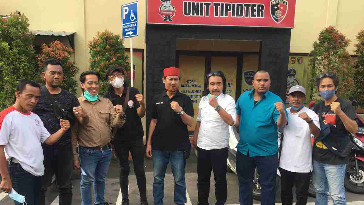 Ancam Nyantet Warga, Bupati Cirebon Imron Dilaporkan ke Polisi