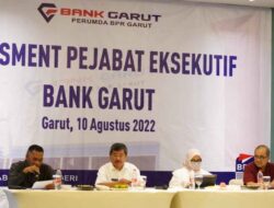 Bupati Rudy Buka Rapat Assessment Pejabat Eksekutif Bank Garut