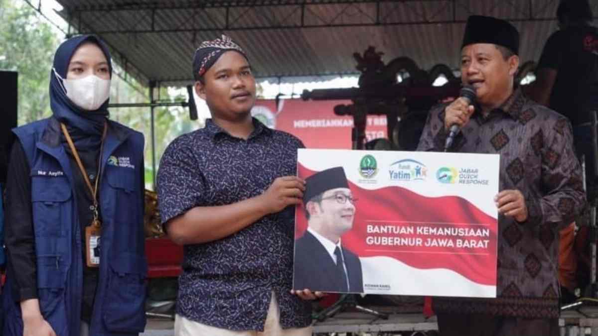 Pemuda Yatim Piatu di Pangandaran Ini Terima Bantuan dari Wagub Jabar