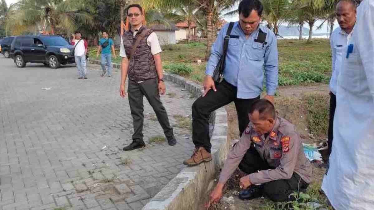 Kabel Jaringan Lampu Penerangan Taman di Kampung Turis Pangandaran Dicuri