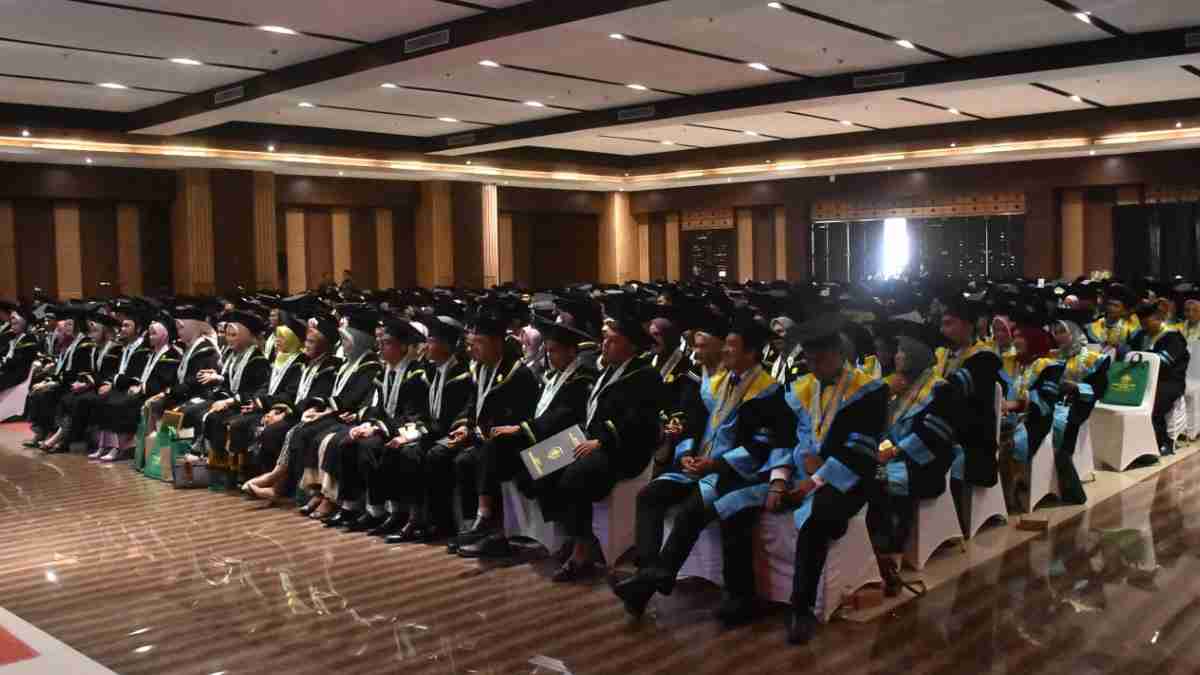 Unsap dan STAI Sebelas April Sumedang Wisuda