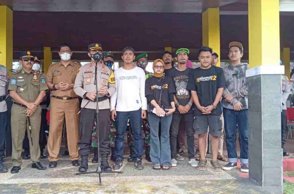 Viking Jurig Kidul dan Polres Pangandaran Doakan Korban Tragedi Stadion Kanjuruhan