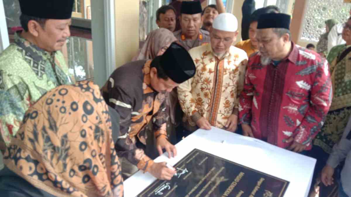 Warga Cihuut Sumedang, Kini Miliki Masjid