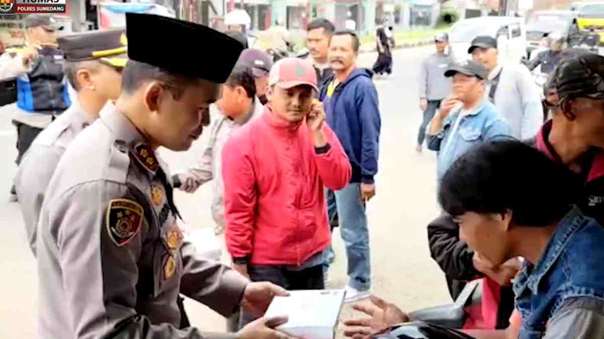 Jumat Berkah, Kapolres Sumedang Tampung Aspirasi Warga Terkait Kinerja Polri